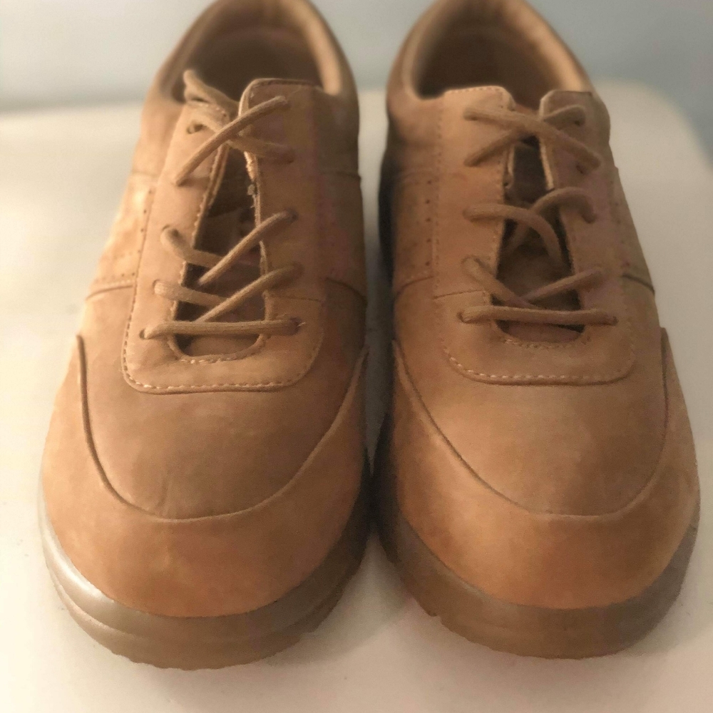 Dr Comfort brown suede womans shoes